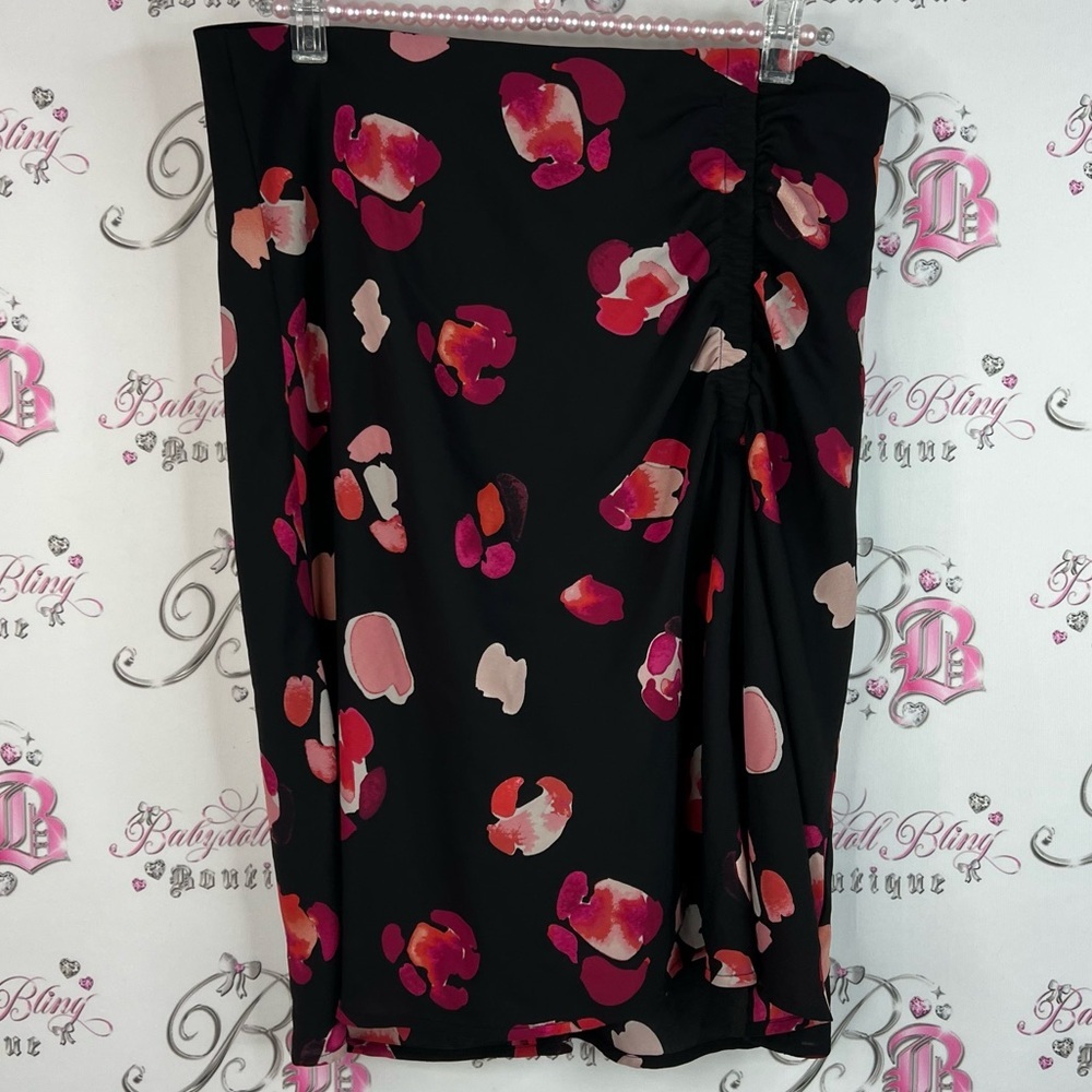 CAbi skirt flowers Black and red cream Pink Floral Pencil Skirt zip up button